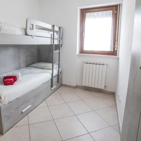 Fele's House Apartament Guidonia